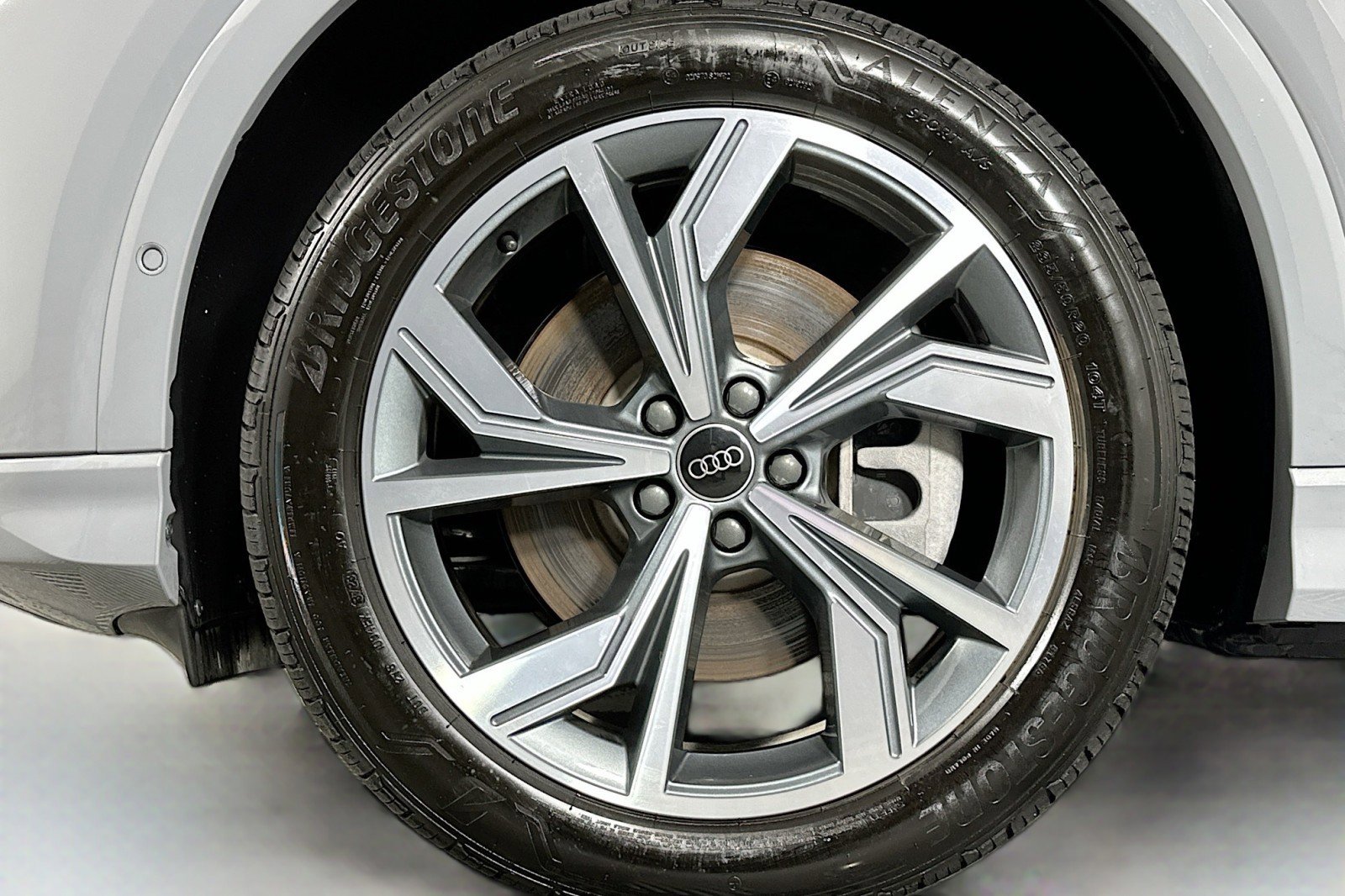 Used 2024 Audi Q4 e-tron Prestige w/ Black Optic Plus Package image 11