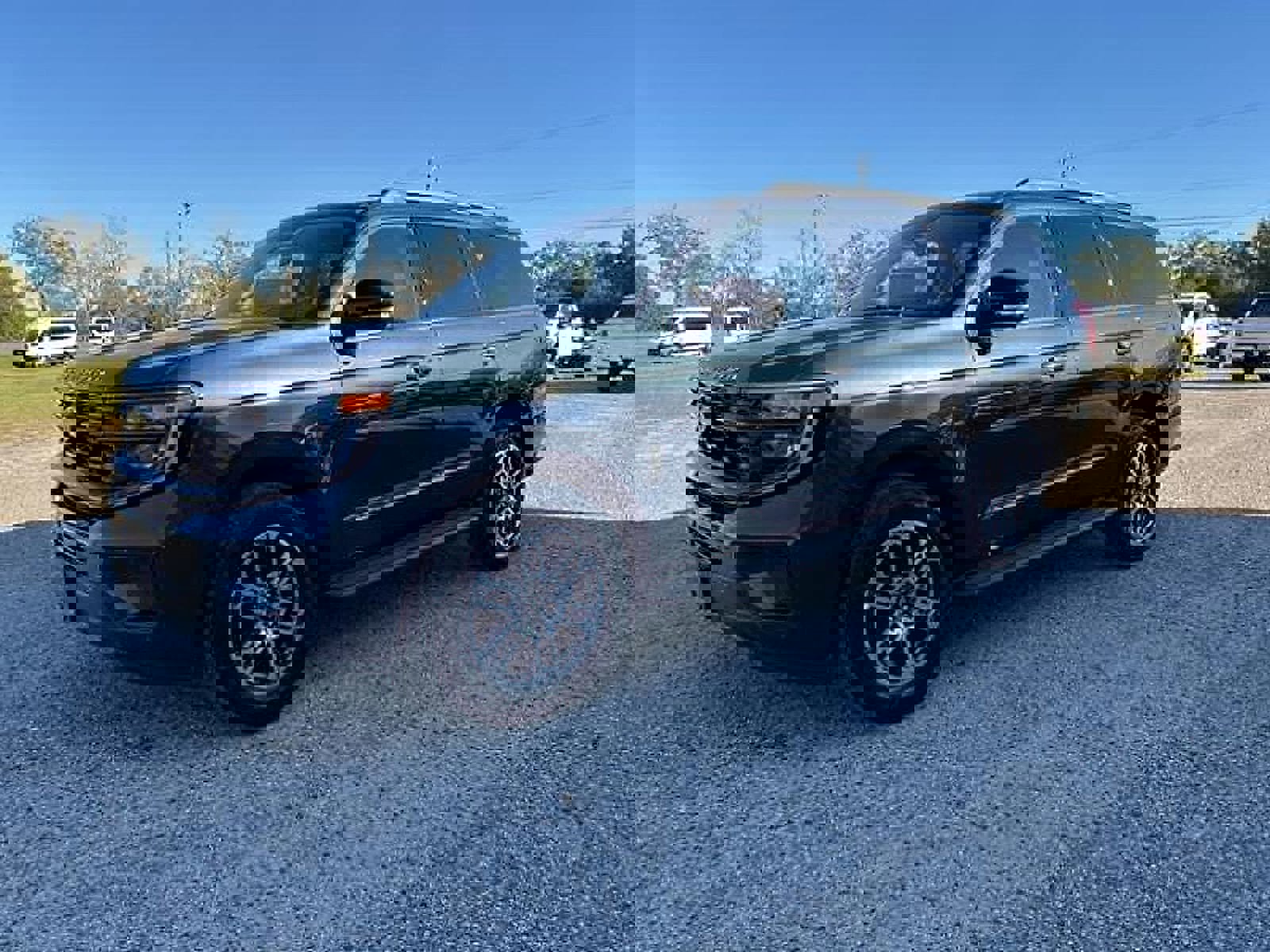 New 2025 Ford Expedition Active image 4