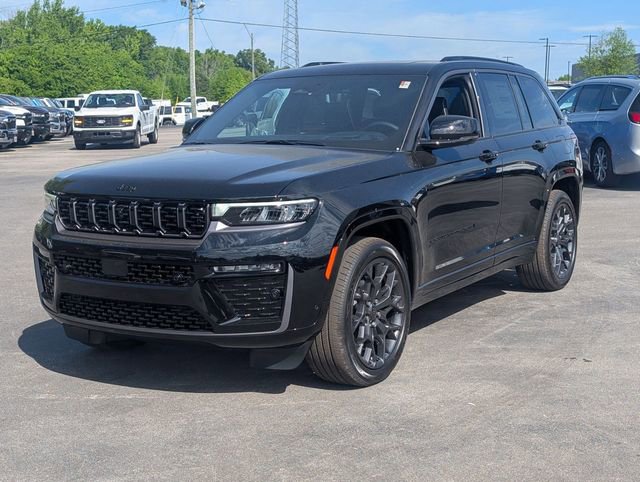 Certified 2026 Jeep Grand Cherokee Summit AWD/4WD image 4