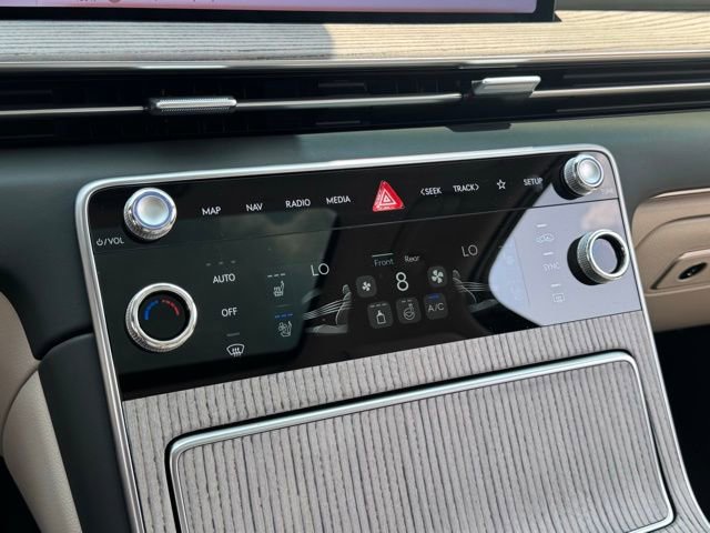 New 2025 Genesis GV80 3.5T Prestige image 21