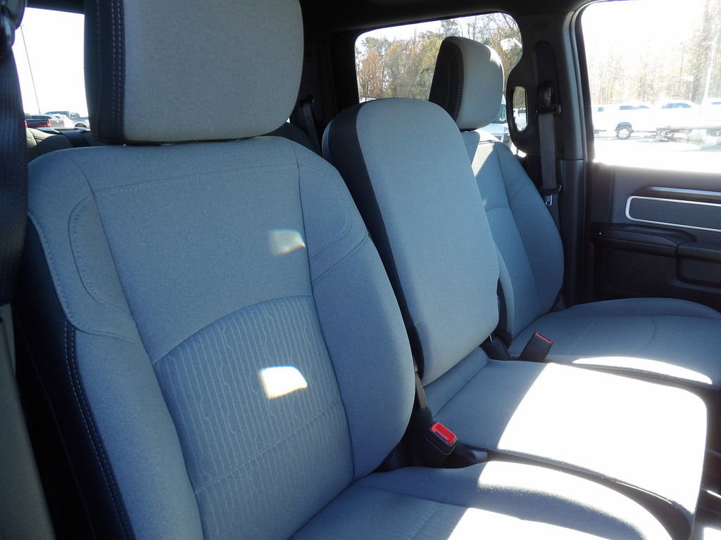 Used 2022 RAM 3500 Big Horn AWD/4WD image 22