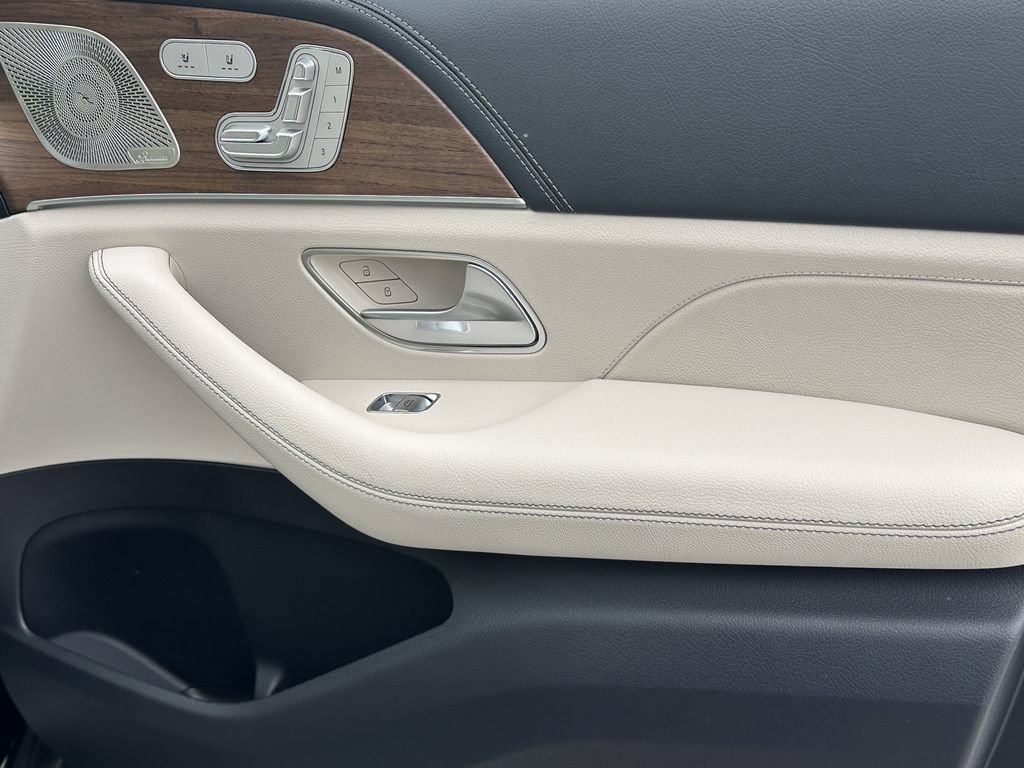 New 2026 Mercedes-Benz GLE 580 4MATIC image 16