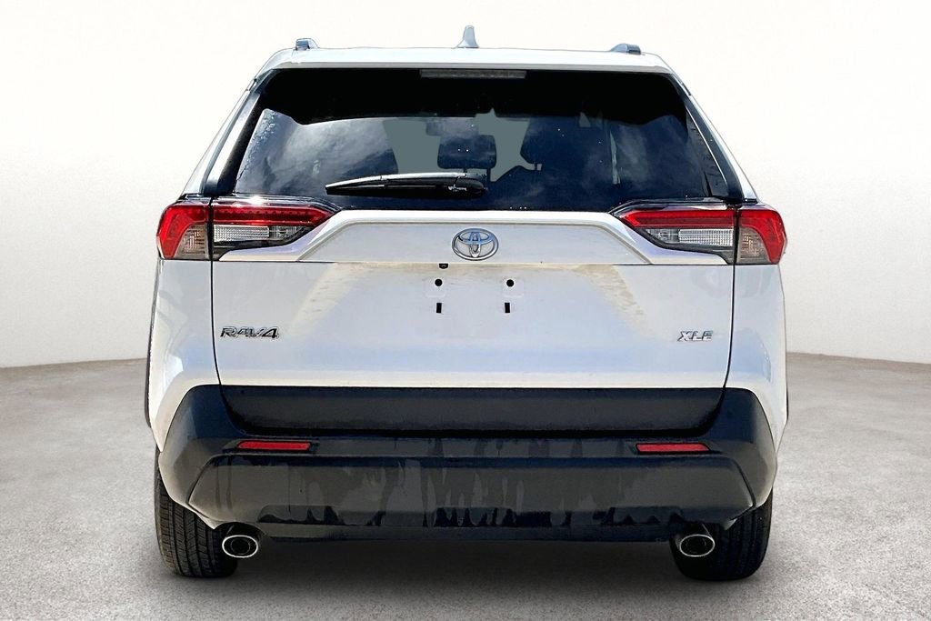 Used 2025 Toyota RAV4 XLE FWD image 4