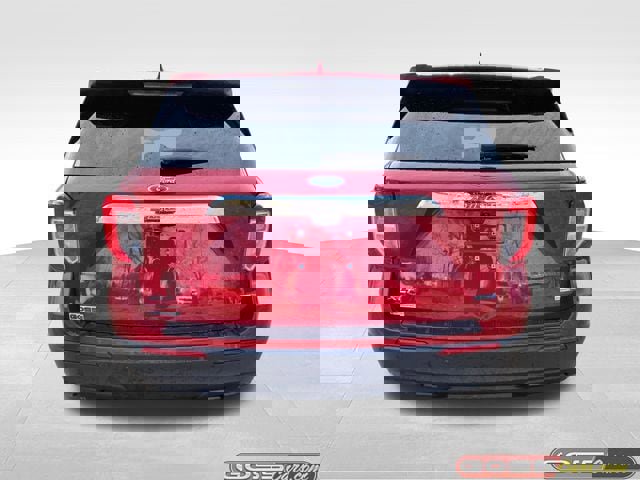 Used 2020 Ford Explorer XLT w/ Comfort Package image 4