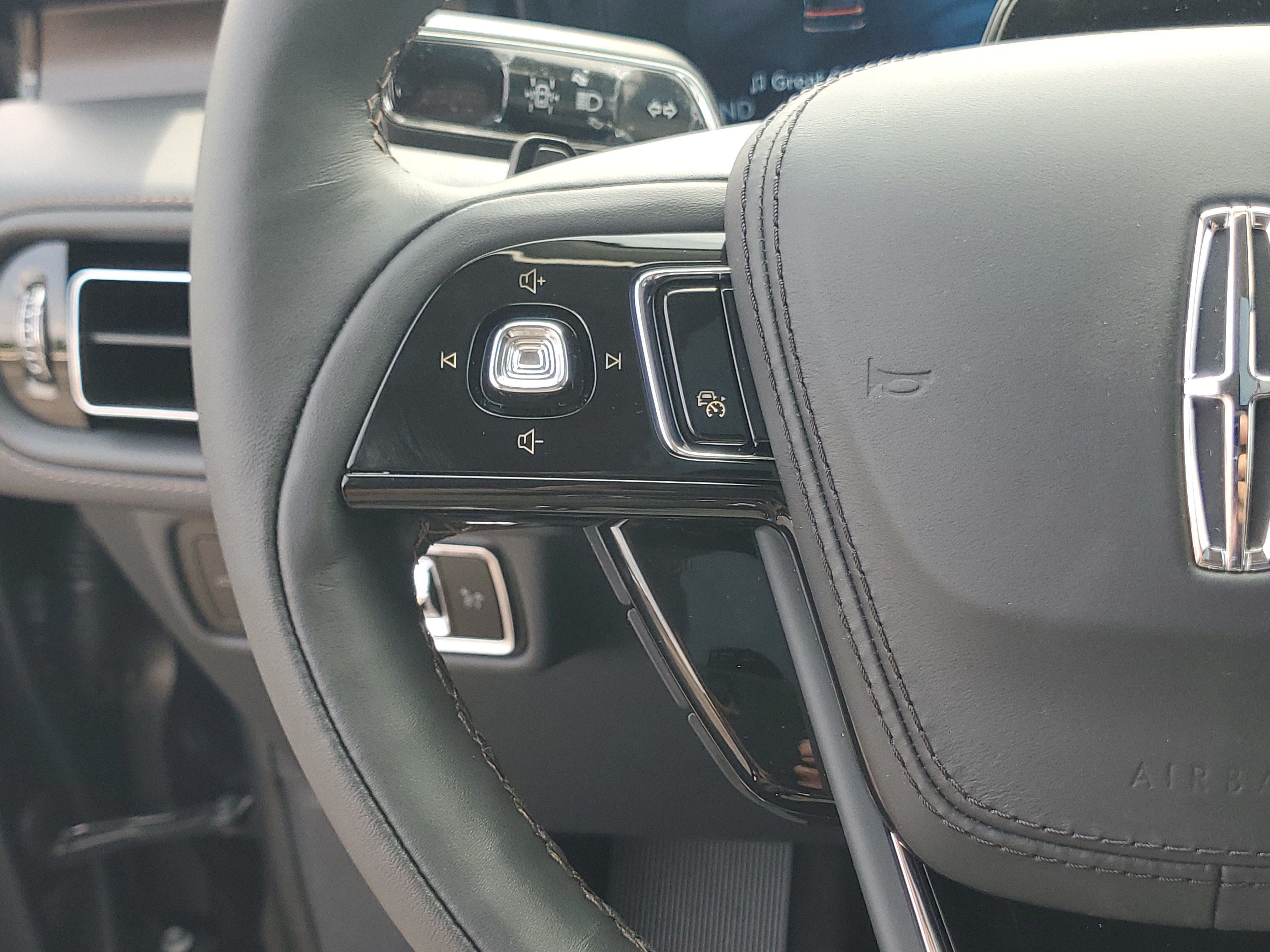 New 2026 Lincoln Aviator Reserve AWD/4WD image 17