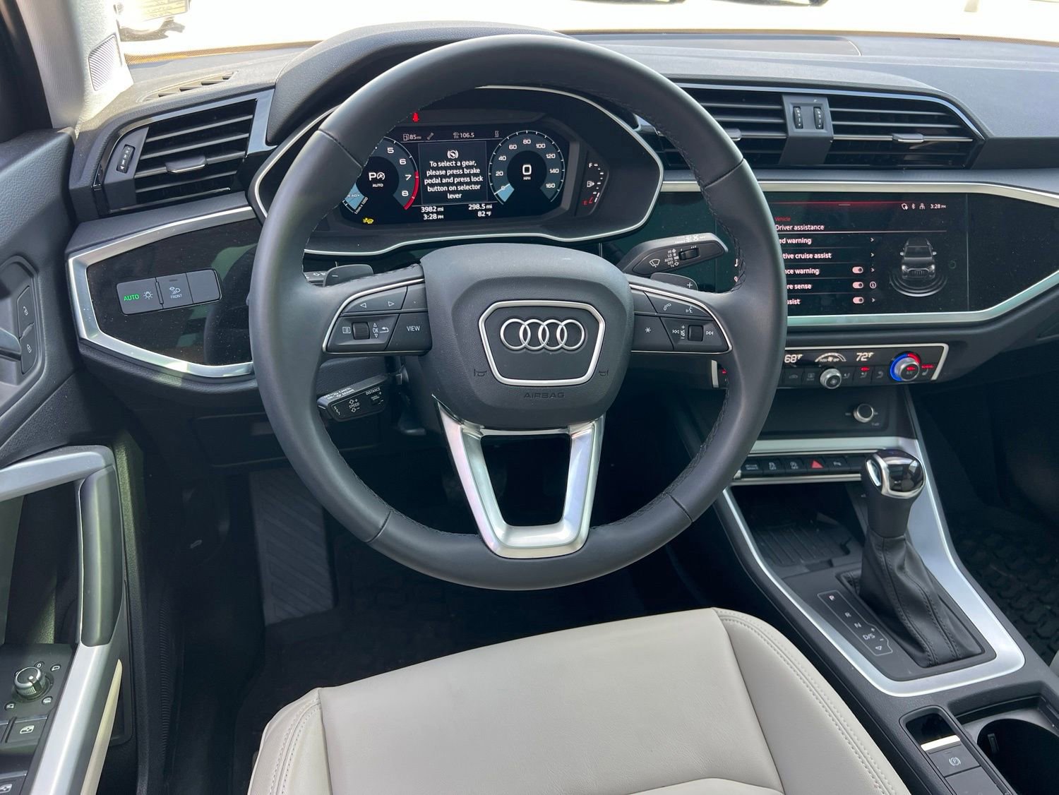 Used 2025 Audi Q3 2.0T Premium w/ Convenience Package AWD/4WD image 13
