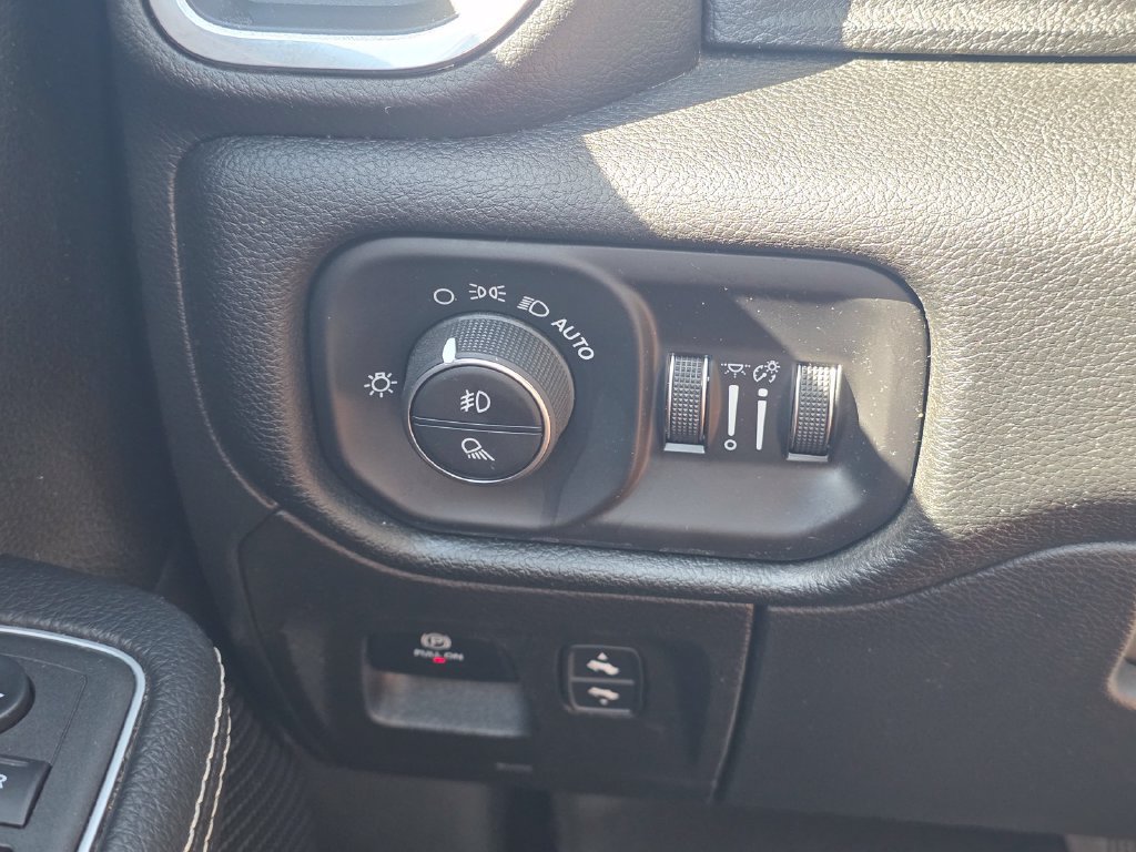 Used 2022 RAM 1500 Laramie RWD image 28
