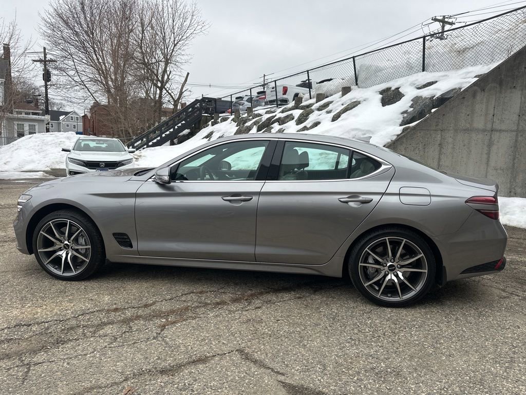 Used 2026 Genesis G70 2.5T image 3