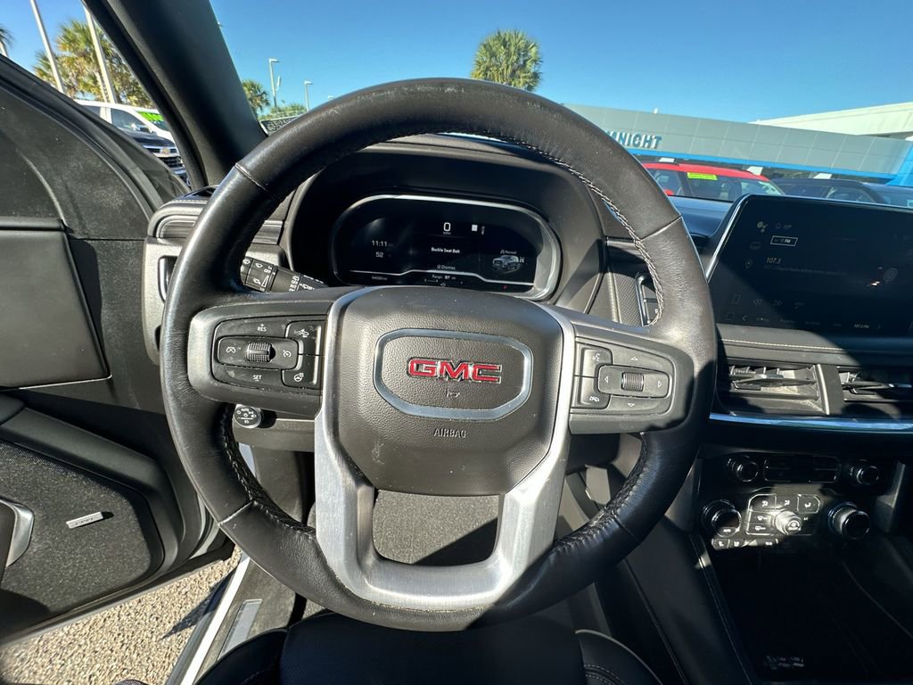 Used 2022 GMC Yukon SLT w/ SLT Premium Package image 21