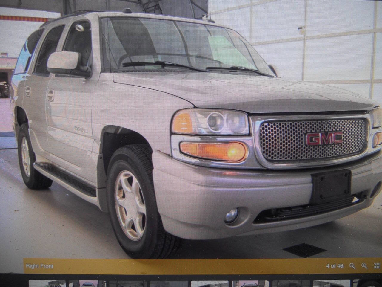 Used 2004 GMC Yukon Denali image 4