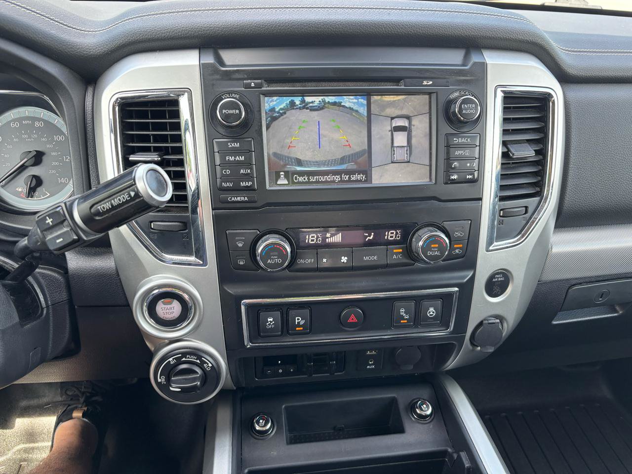 Used 2018 Nissan Titan PRO-4X AWD/4WD image 12