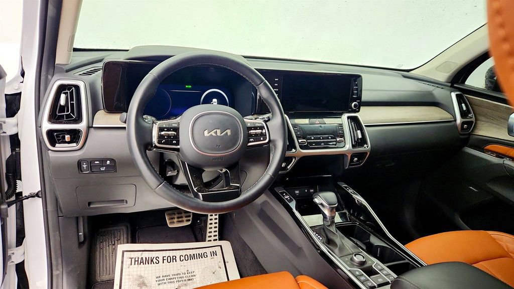 Used 2023 Kia Sorento SX Prestige image 12