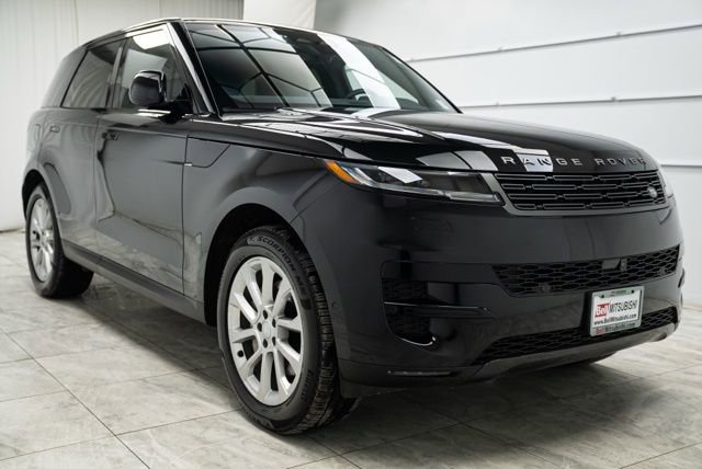 Used 2025 Land Rover Range Rover Sport AWD/4WD image 4