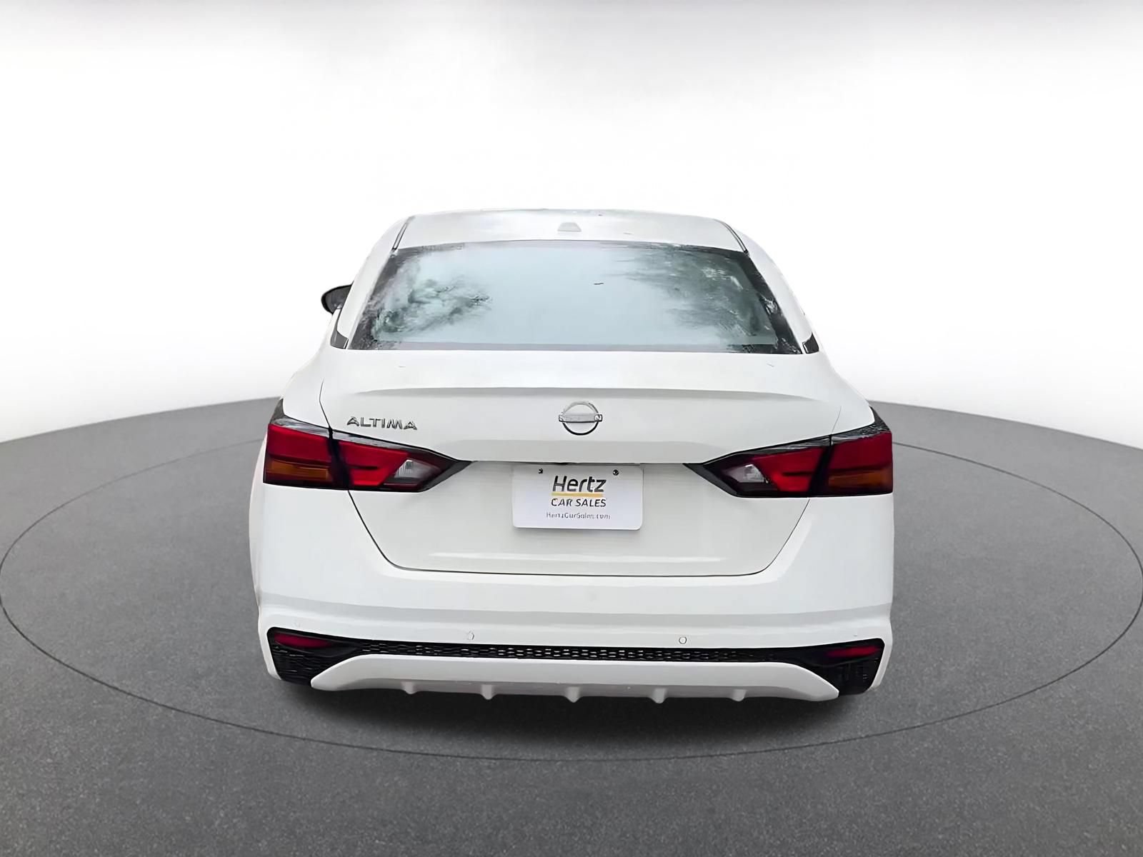 Used 2025 Nissan Altima 2.5 SV FWD image 12