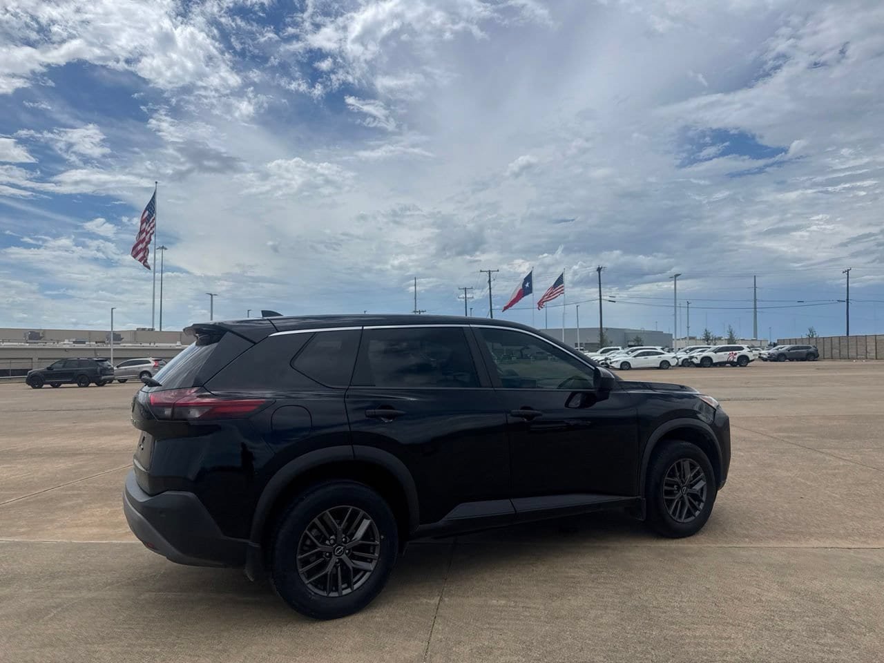 Used 2023 Nissan Rogue S FWD image 22