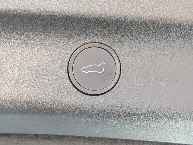 Used 2022 Tesla Model Y Performance AWD/4WD image 10