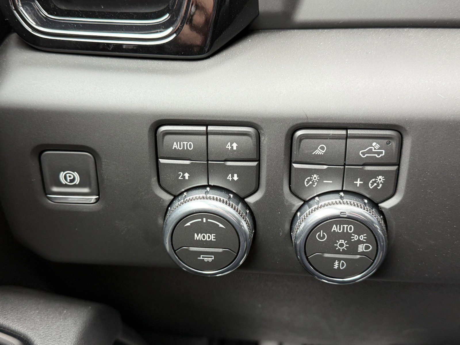 New 2026 GMC Sierra 3500 AT4 image 33