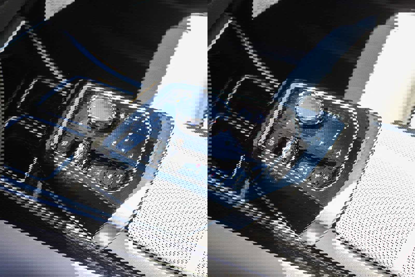 New 2026 BMW 740i w/ Executive Package image 18