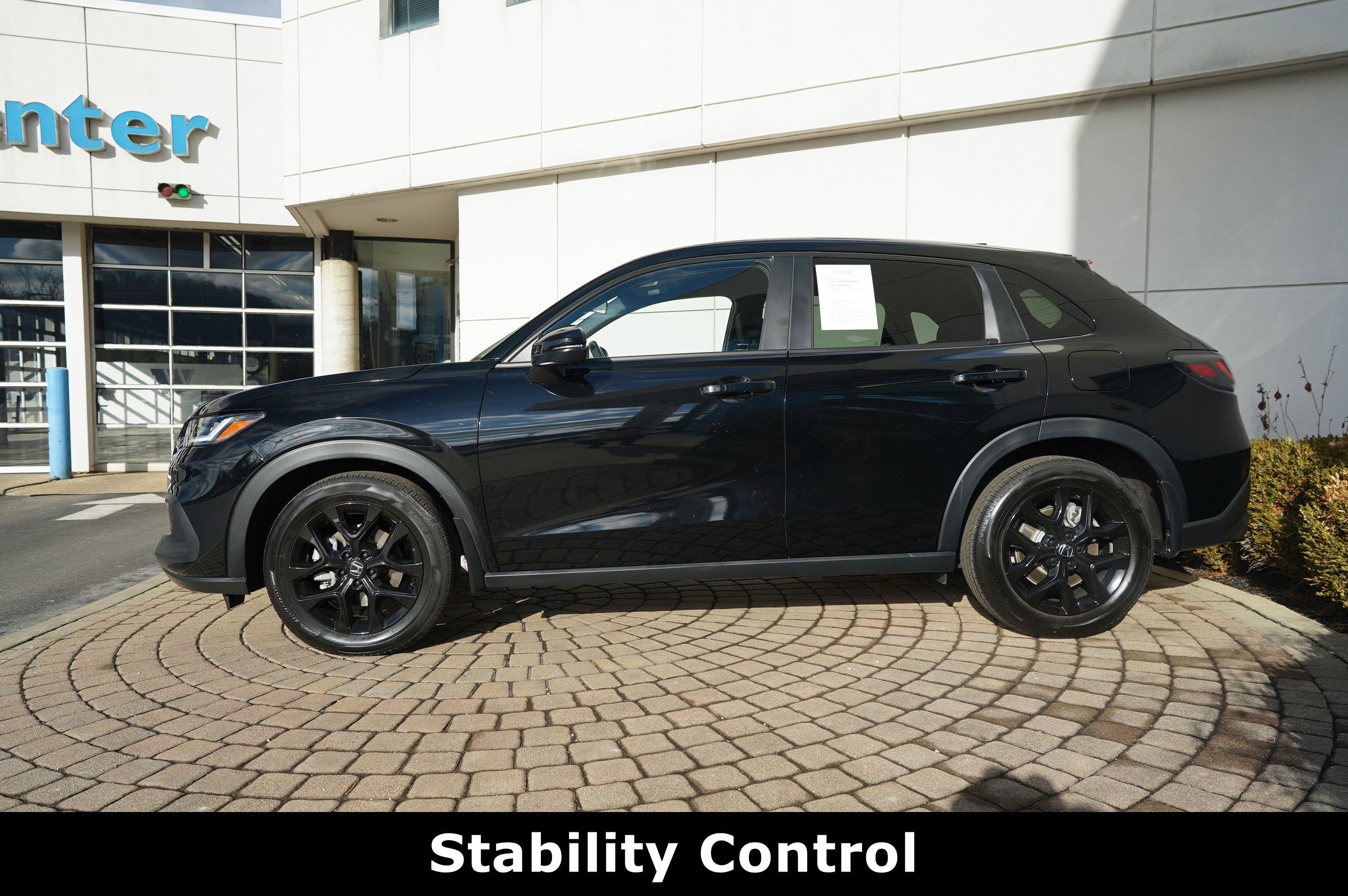 Used 2023 Honda HR-V Sport image 18