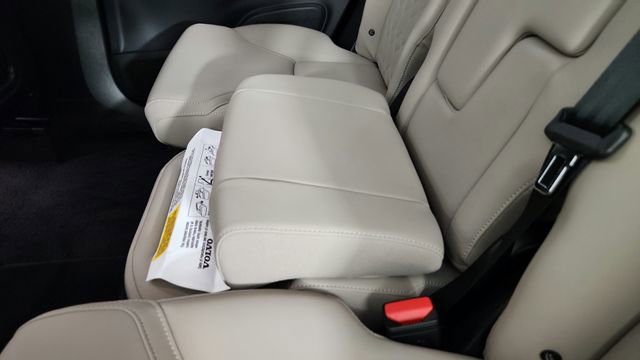 Certified 2026 Volvo XC90 B6 Plus w/ Protection Package Premier AWD/4WD image 31