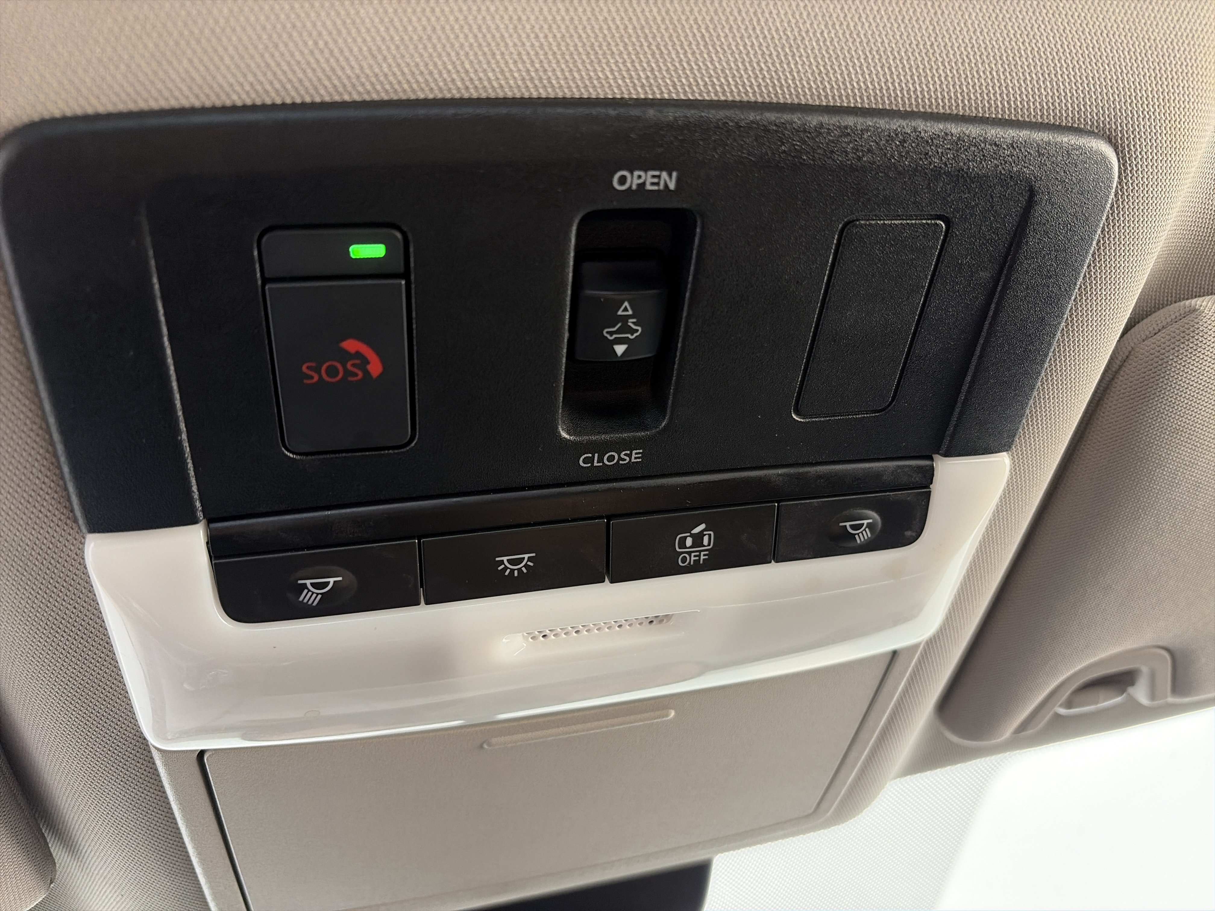 Used 2024 Nissan Altima 2.5 SV w/ SV Premium Package FWD image 39