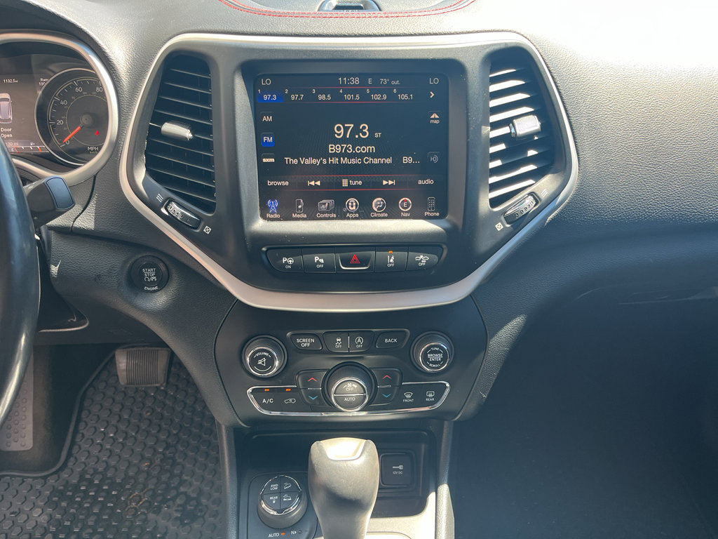 Used 2015 Jeep Cherokee Trailhawk w/ Comfort/Convenience Group AWD/4WD image 14