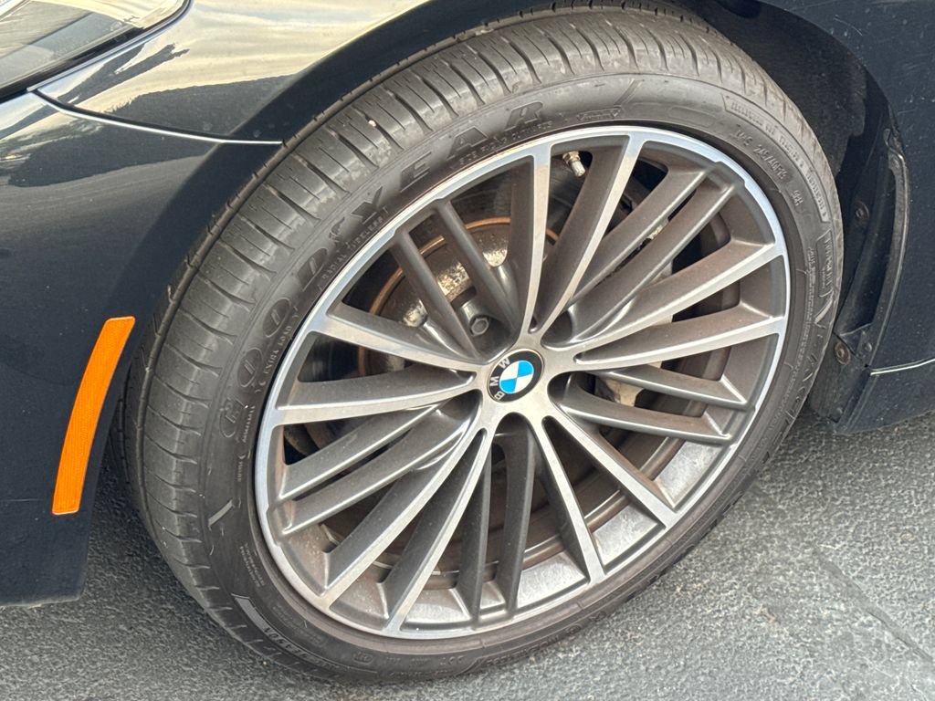Used 2023 BMW 530i xDrive w/ Convenience Package AWD/4WD image 9