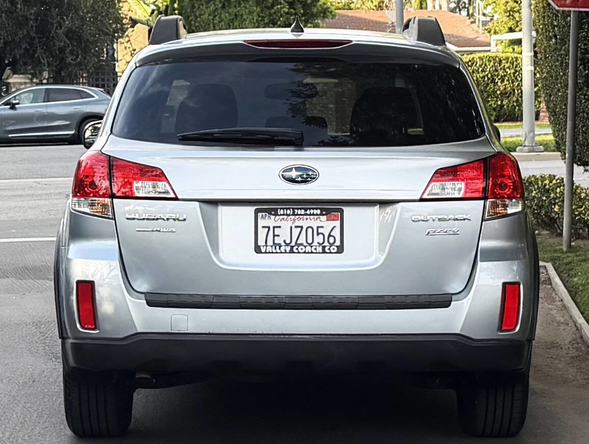 Used 2014 Subaru Outback 2.5i Premium image 6