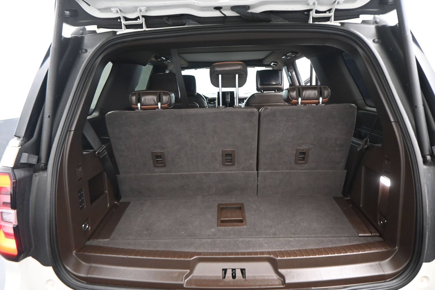 Certified 2023 Ford Expedition King Ranch RWD image 3