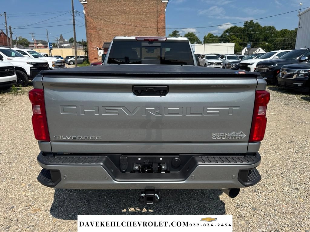 Used 2025 Chevrolet Silverado 3500 High Country w/ High Country Premium Package AWD/4WD image 4
