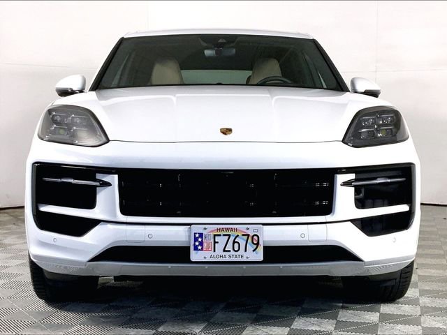 Used 2025 Porsche Cayenne GTS image 6