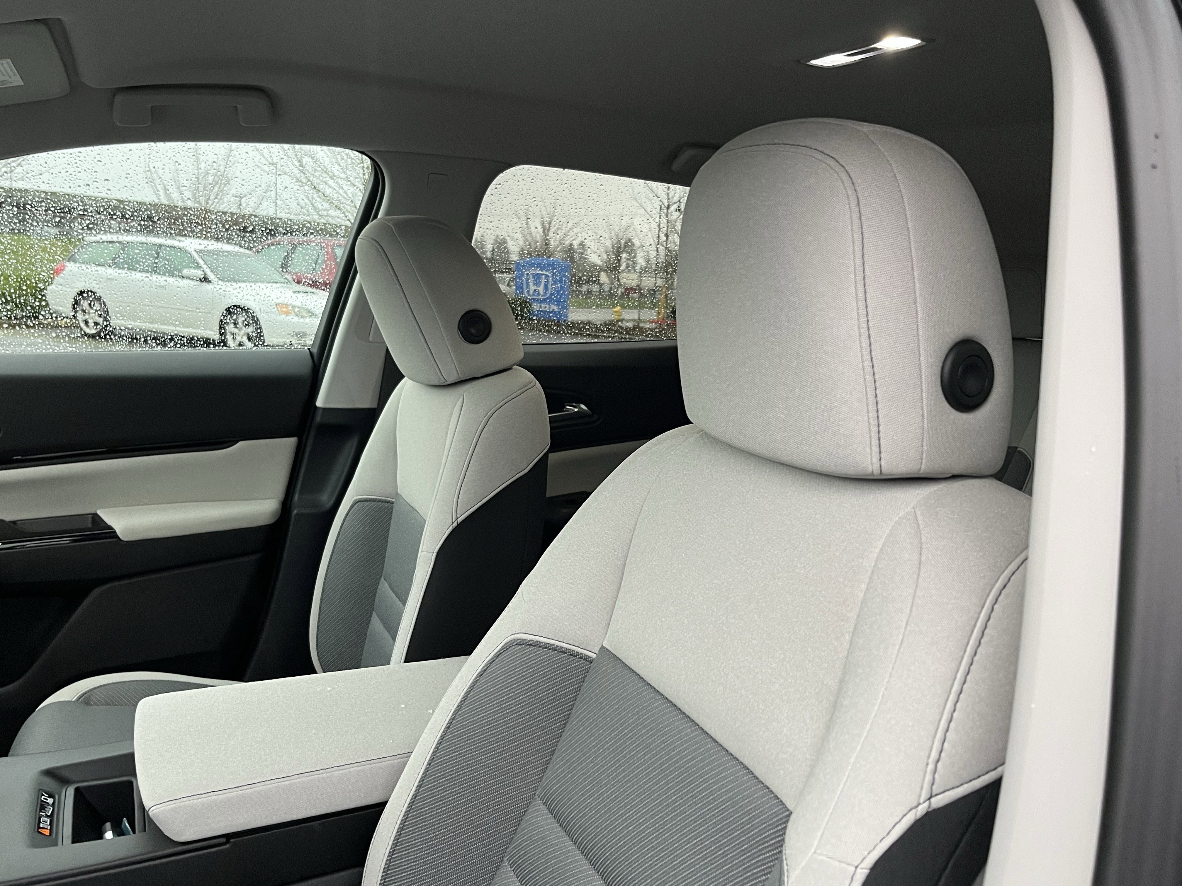 Used 2025 Honda Prologue EX image 16