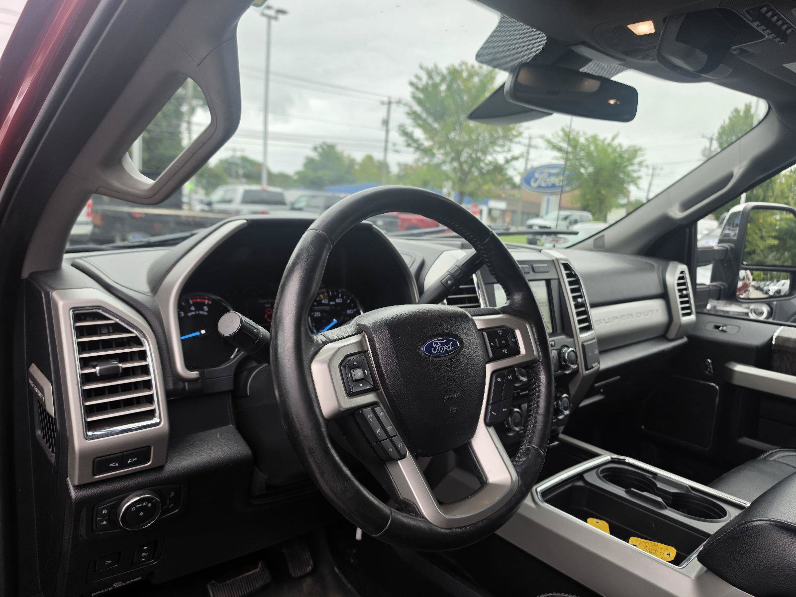Used 2017 Ford F250 Lariat w/ Lariat Ultimate Package AWD/4WD image 13