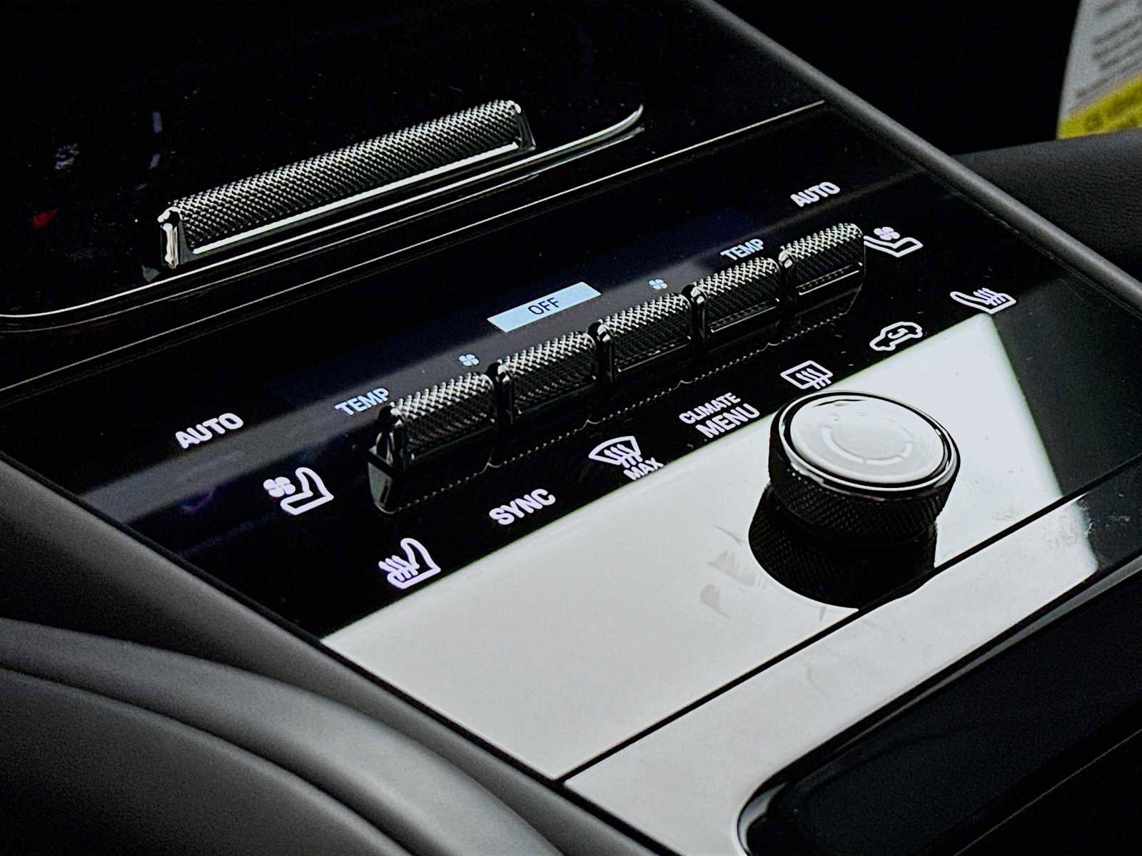 New 2026 Porsche Cayenne Coupe image 21