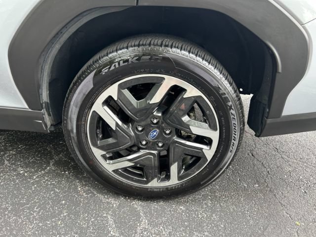 Used 2025 Subaru Forester Premium AWD/4WD image 38