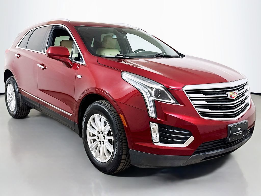 Used 2017 Cadillac XT5 FWD image 3