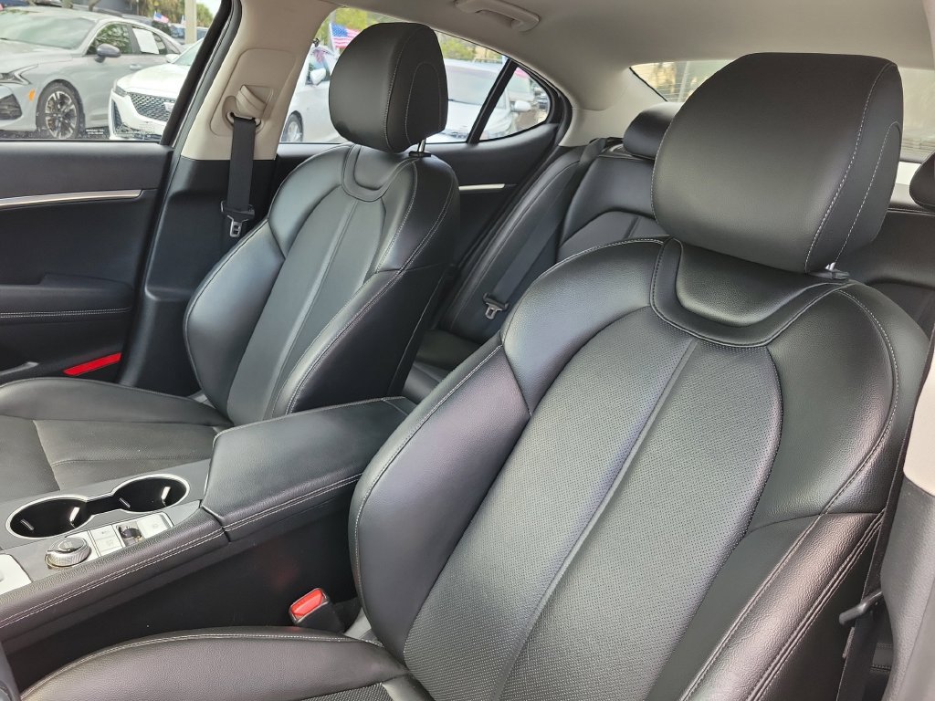 Used 2020 Genesis G70 2.0T RWD image 26