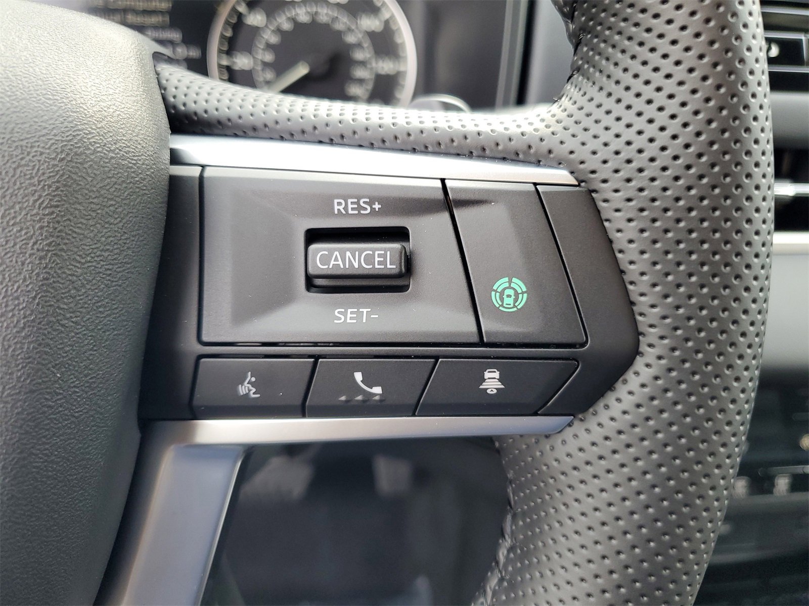 New 2026 Mitsubishi Outlander SE image 12