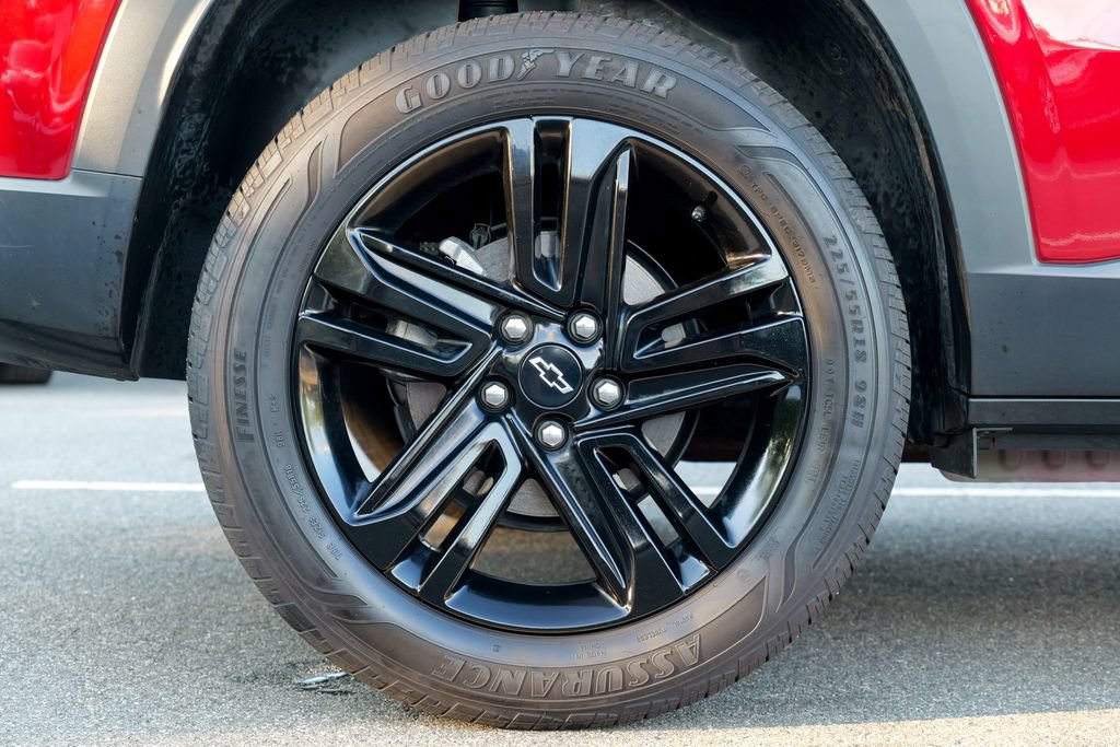 Used 2024 Chevrolet Trax ACTIV w/ Sunroof Package FWD image 13