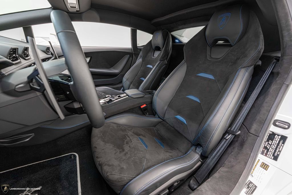 Used 2023 Lamborghini Huracan Tecnica image 21
