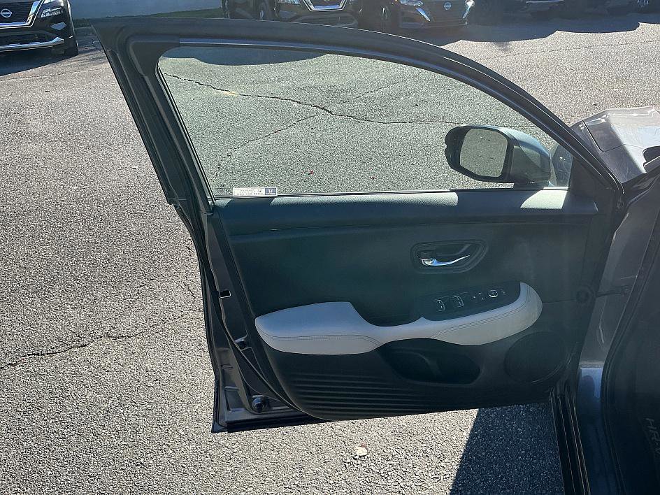 Used 2023 Honda HR-V EX-L image 11