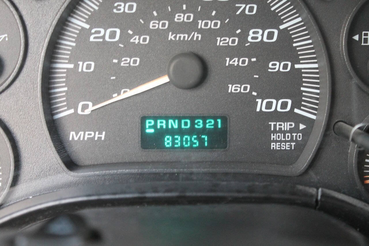 Used 2004 Chevrolet Express 1500 RWD image 31