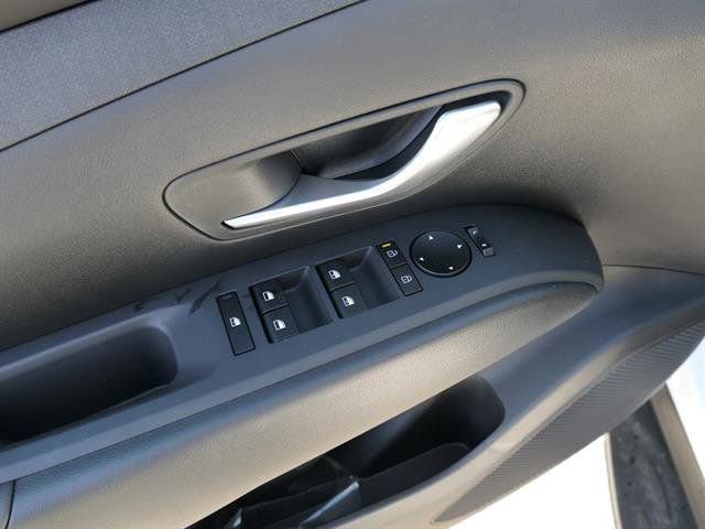 New 2025 Hyundai Tucson SEL image 13