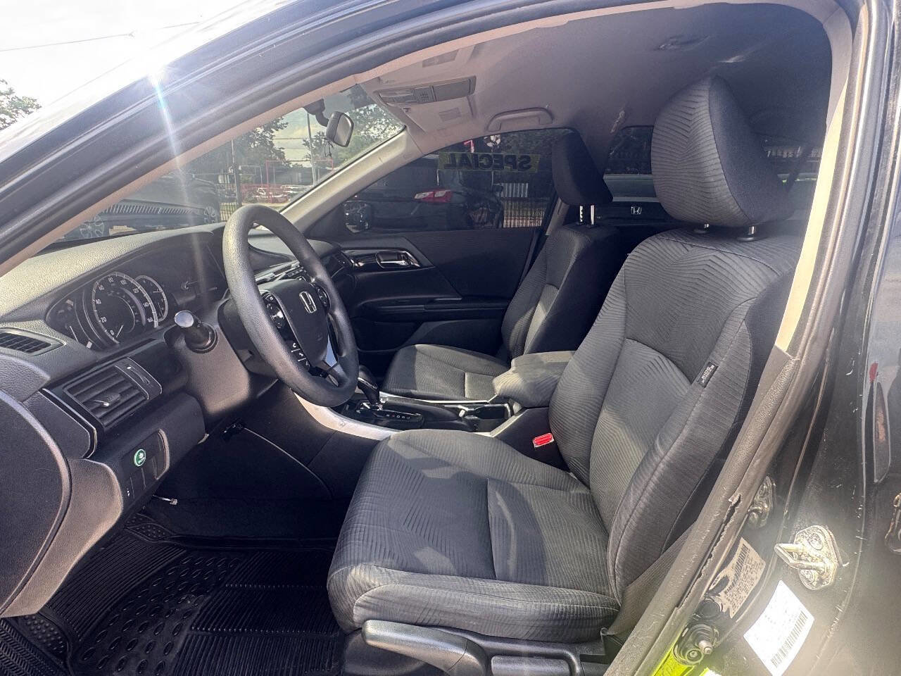 Used 2016 Honda Accord LX image 9