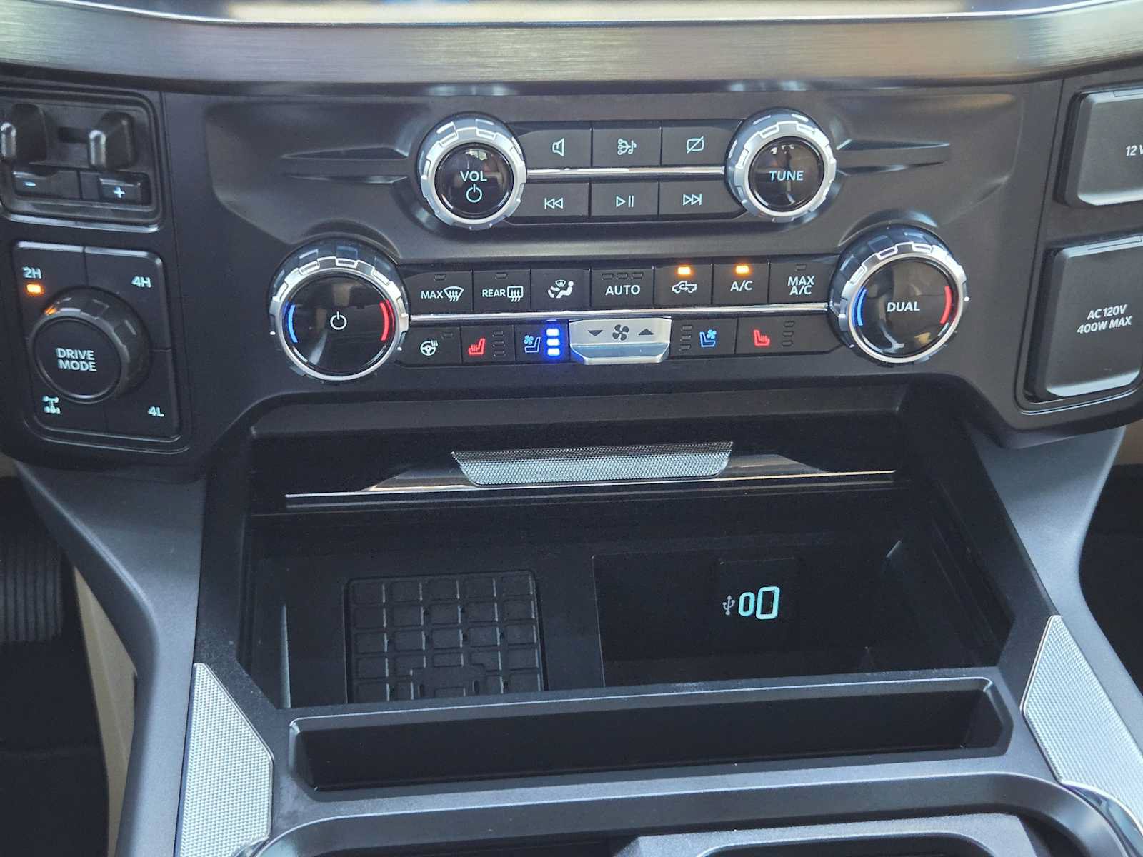 Used 2024 Ford F250 Lariat w/ Lariat Ultimate Package AWD/4WD image 20