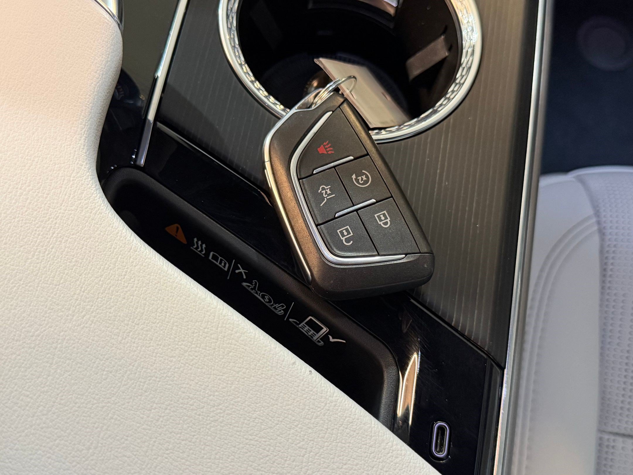 Certified 2024 Cadillac Lyriq Sport RWD image 36