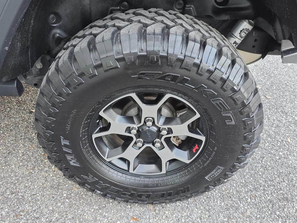 Used 2018 Jeep Wrangler Unlimited Rubicon AWD/4WD image 39