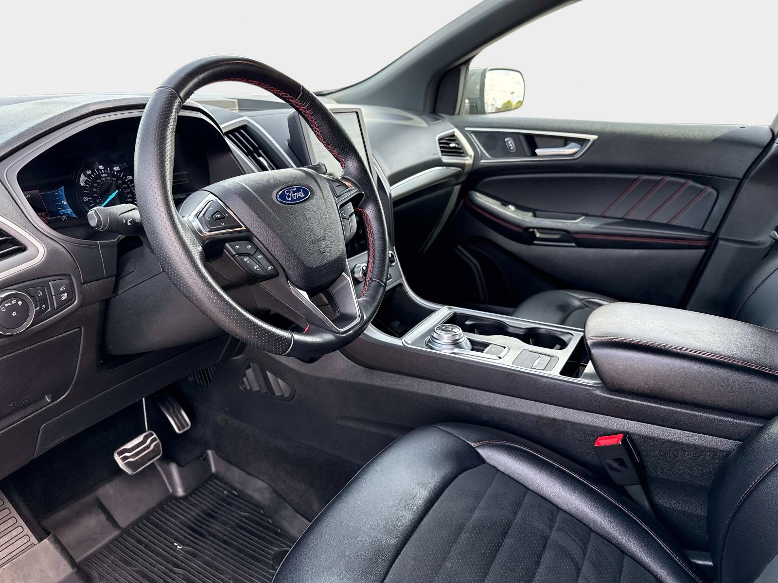 Used 2022 Ford Edge ST-Line AWD/4WD image 34
