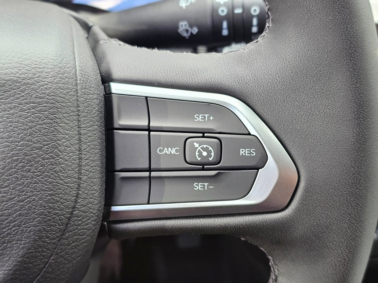 New 2026 Jeep Compass Latitude AWD/4WD image 15
