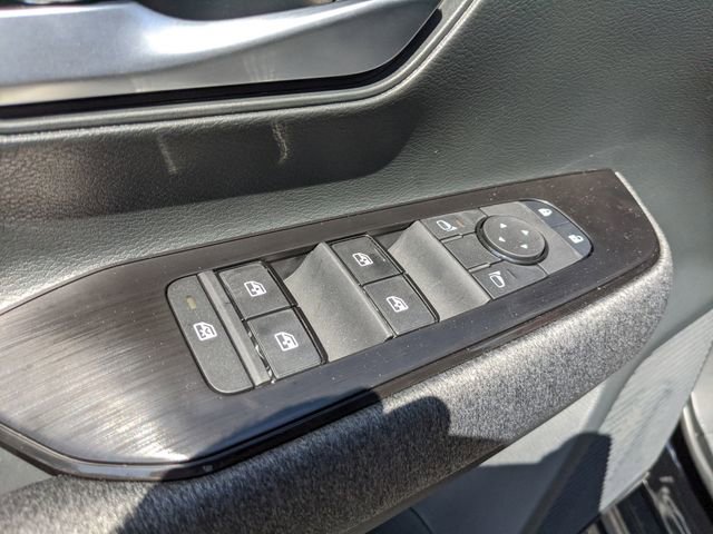 Certified 2025 Nissan Kicks SV w/ SV Premium Package AWD/4WD image 26